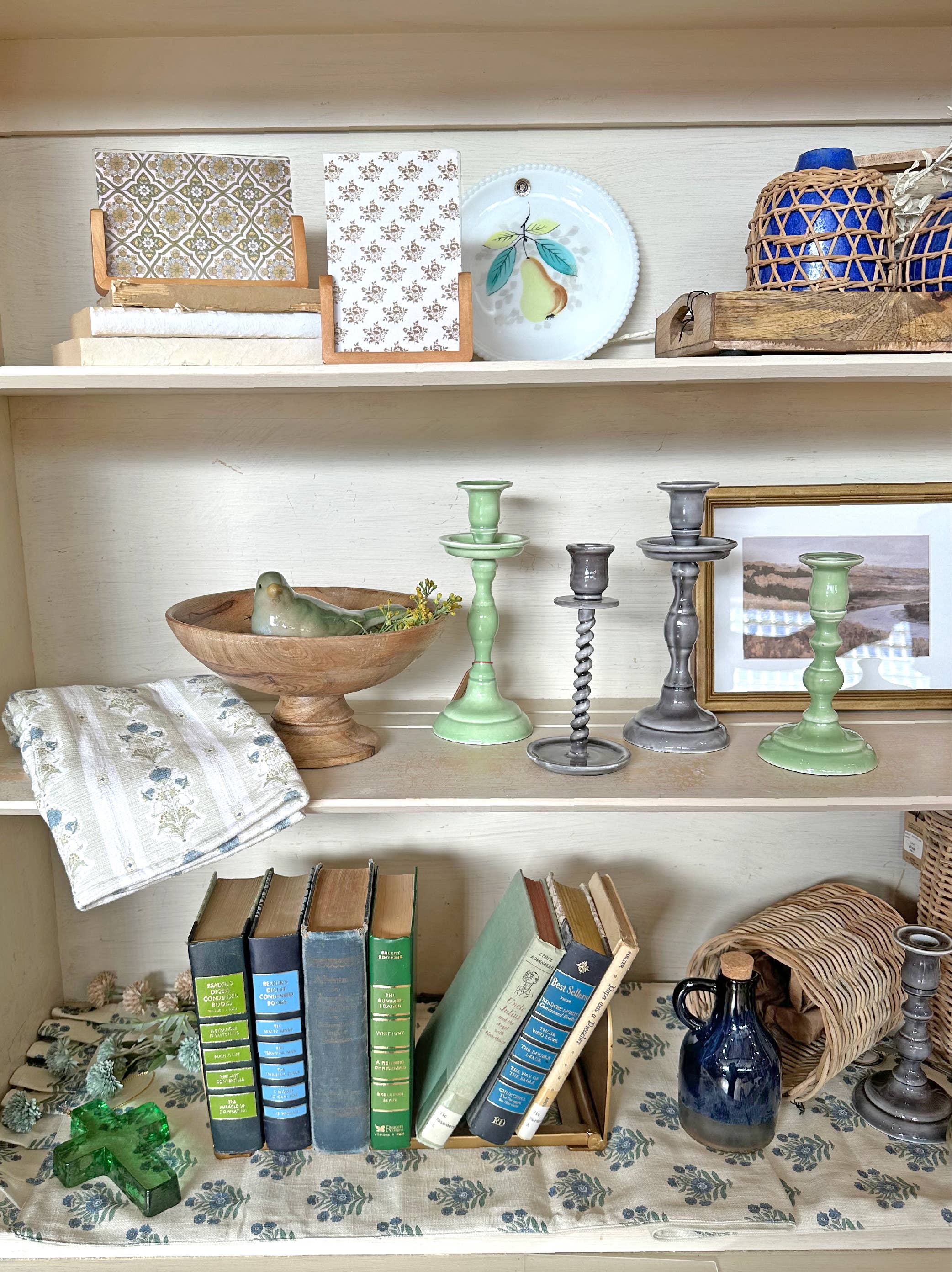 Classic Wood Pedestal Bowl