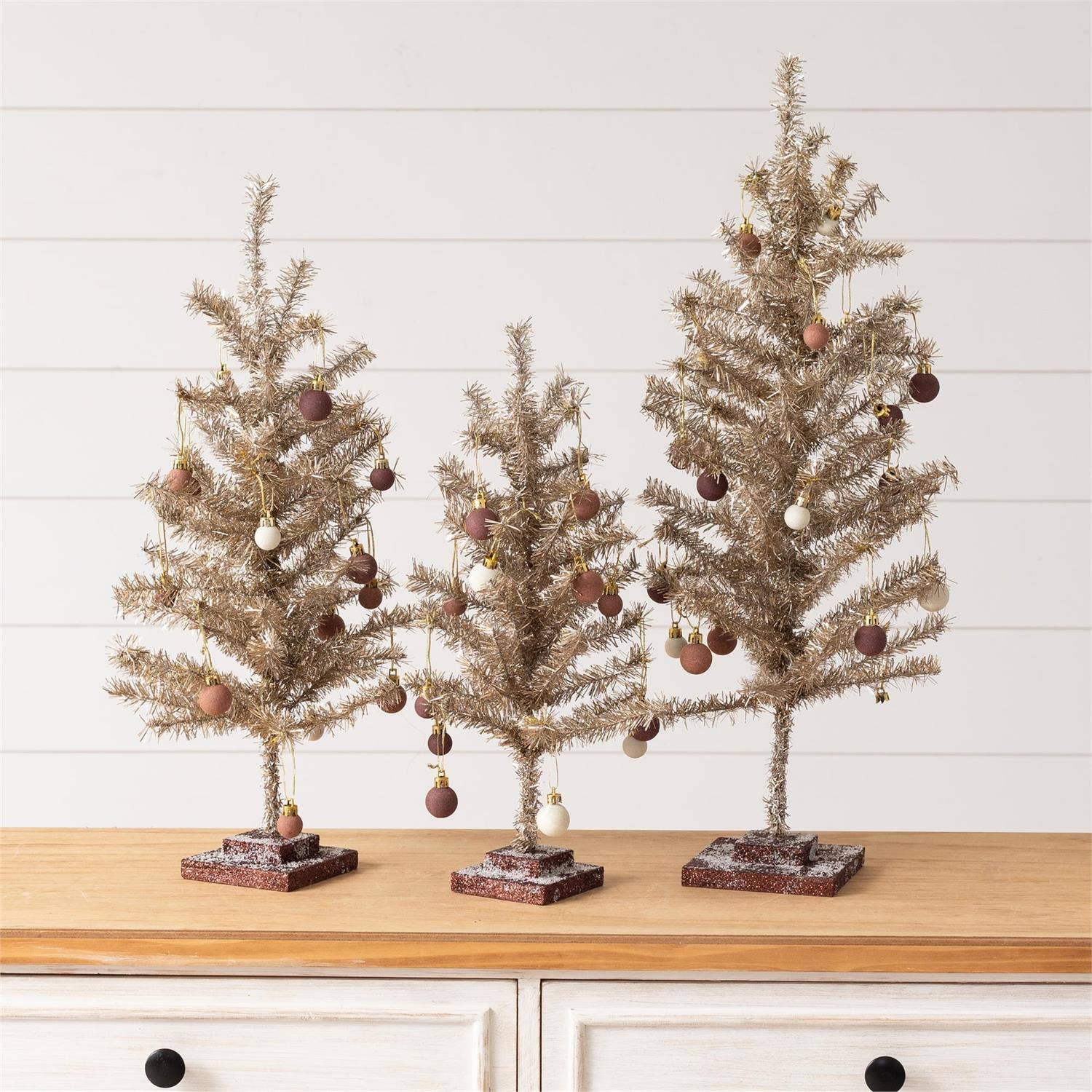 Med Champagne Tinsel Tree W/ Orn.