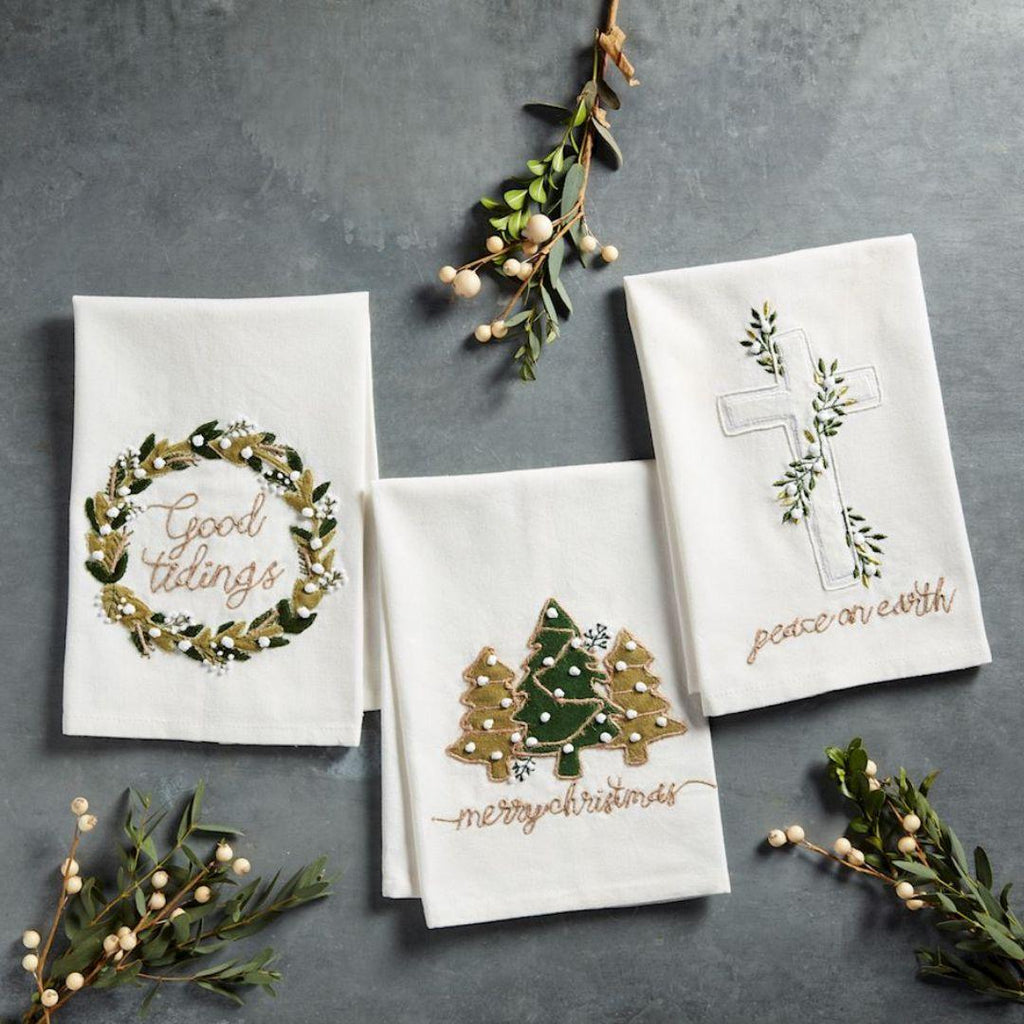 White Christmas Velvet Appliqué Towel - Wreath Style