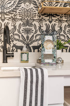 Shimmering Snowberry Flower Diffuser