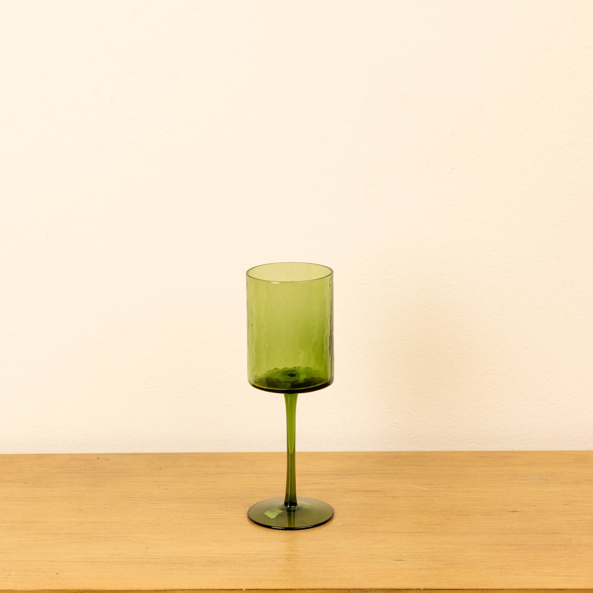 Verdant Green Wine Glass
