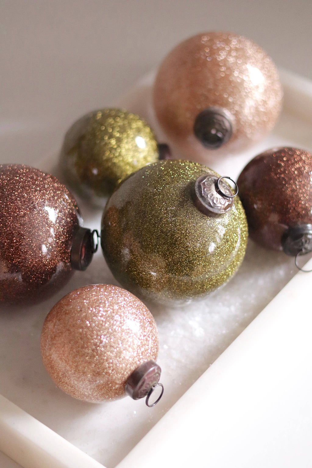 Glitter Ball Moss Orn.