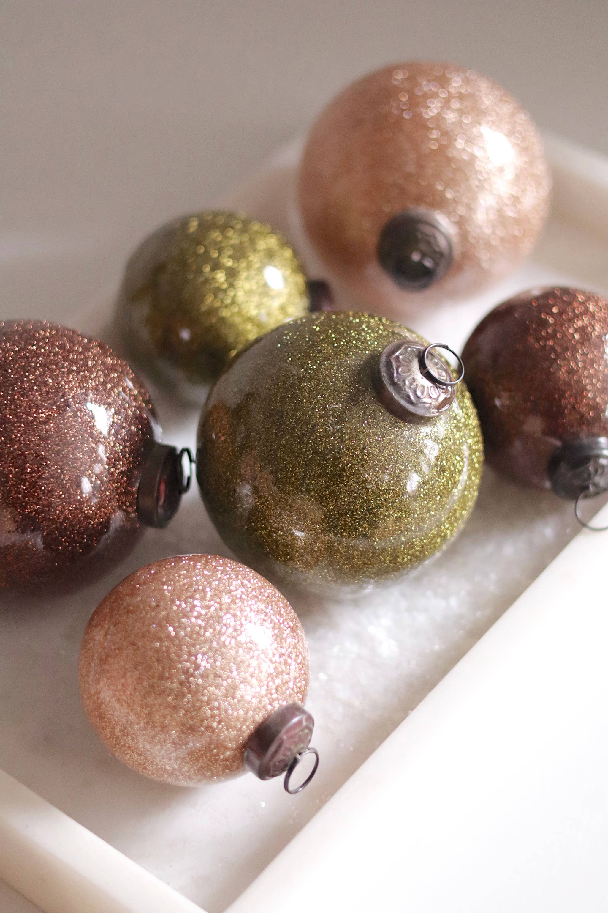 Glitter Ball Moss Orn.