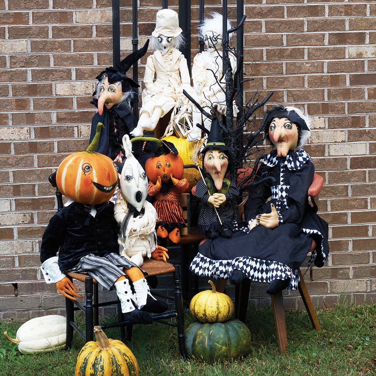 Zinnia Witch Doll