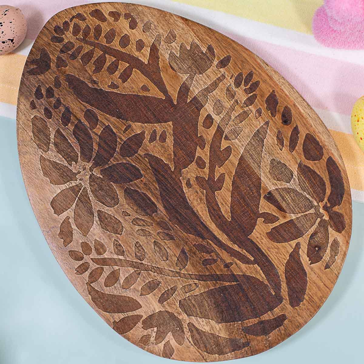 12" Etched Egg Serving Board – Natural