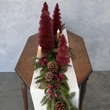 6' Cedar & Magnolia Leaf Berry Garland