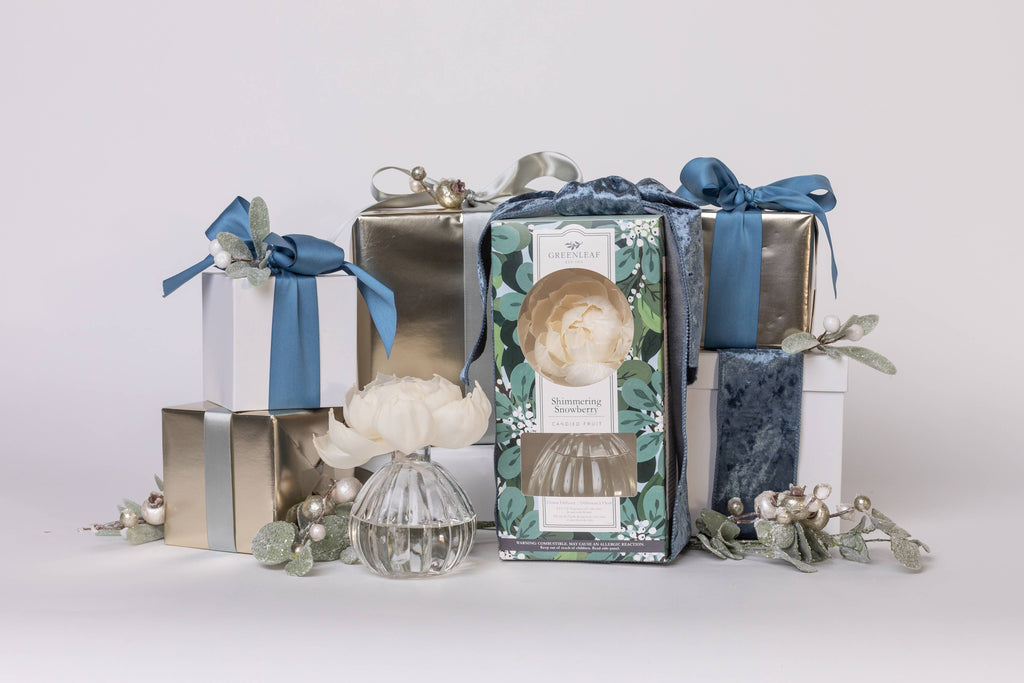 Shimmering Snowberry Flower Diffuser