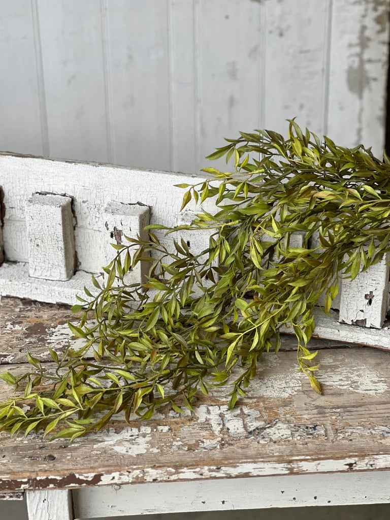 32" Smilax Hanging  GR