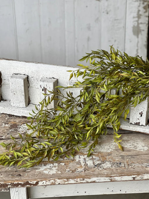 32" Smilax Hanging  GR
