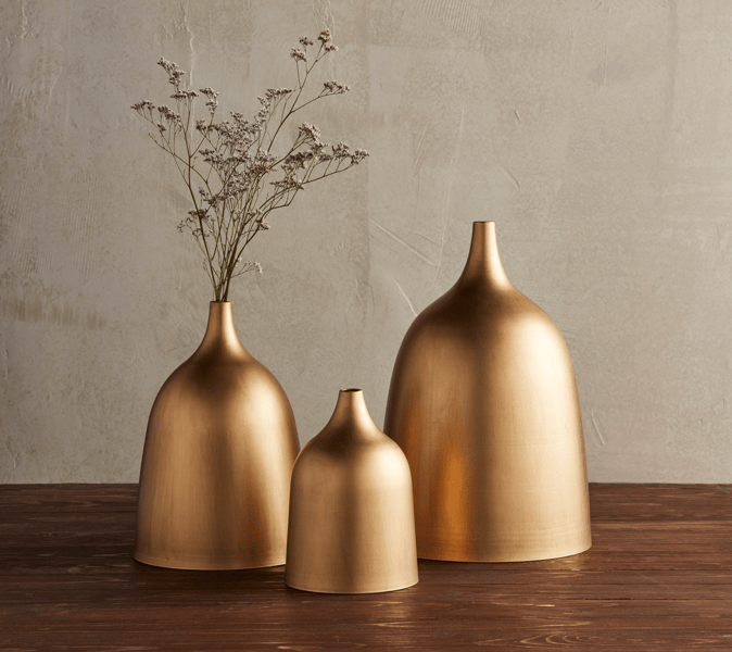 Med Gold Metal Vase