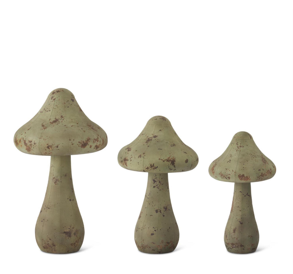 Sm Weathered Green Metal Mushroom