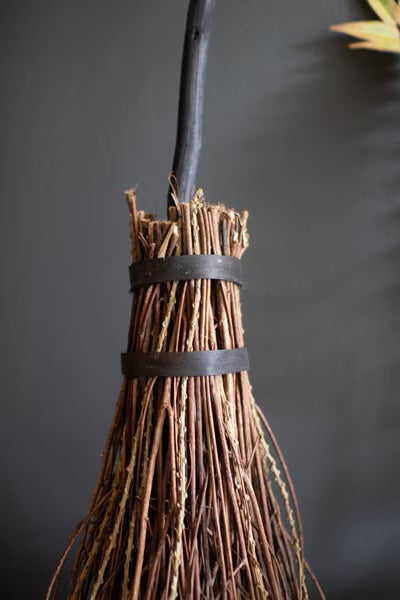 56" Witch Broom Stick