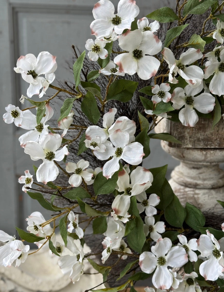 24" Whirlaway Dogwood Wreath