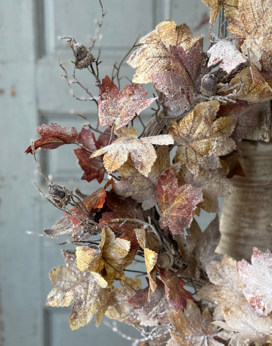 22" Frostbound Leaves Wreath