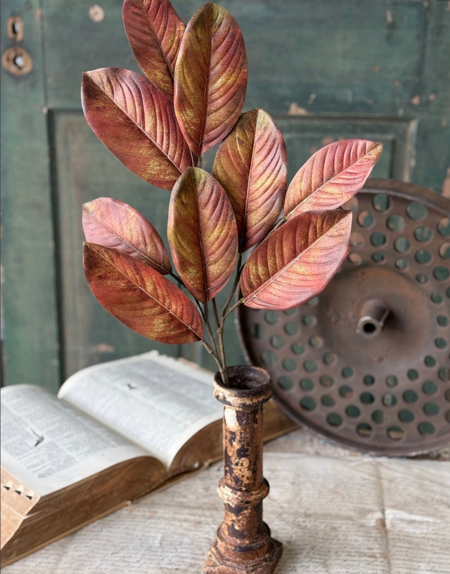 28" Rustling Magnolia Spray