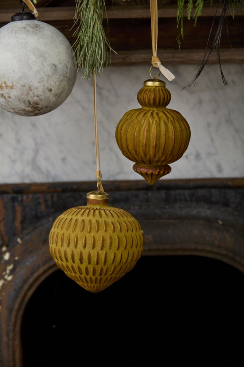 5.5" Nutmeg Ornament