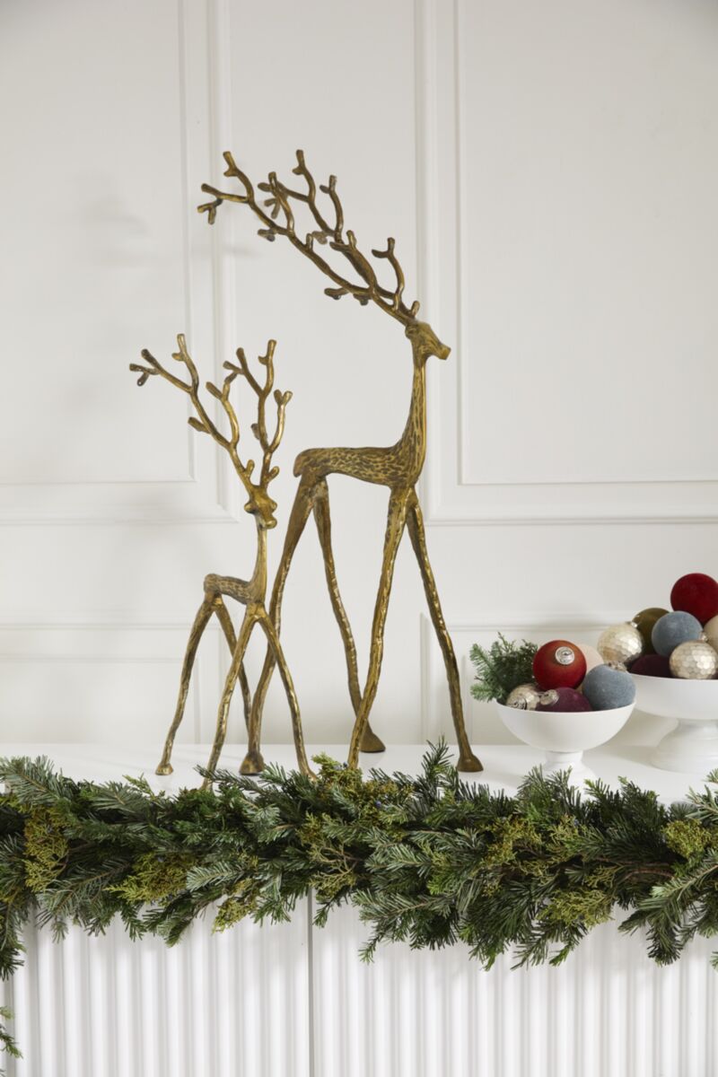 Kingly Reindeer 11"x 25"