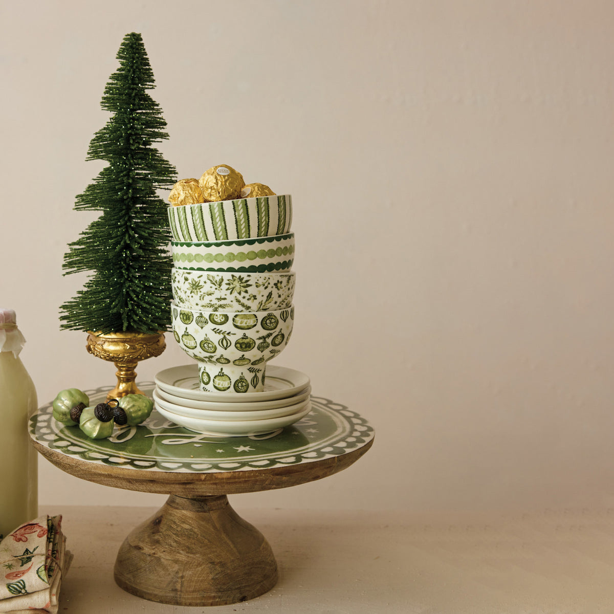 Green Holiday Stoneware Footed Bowl