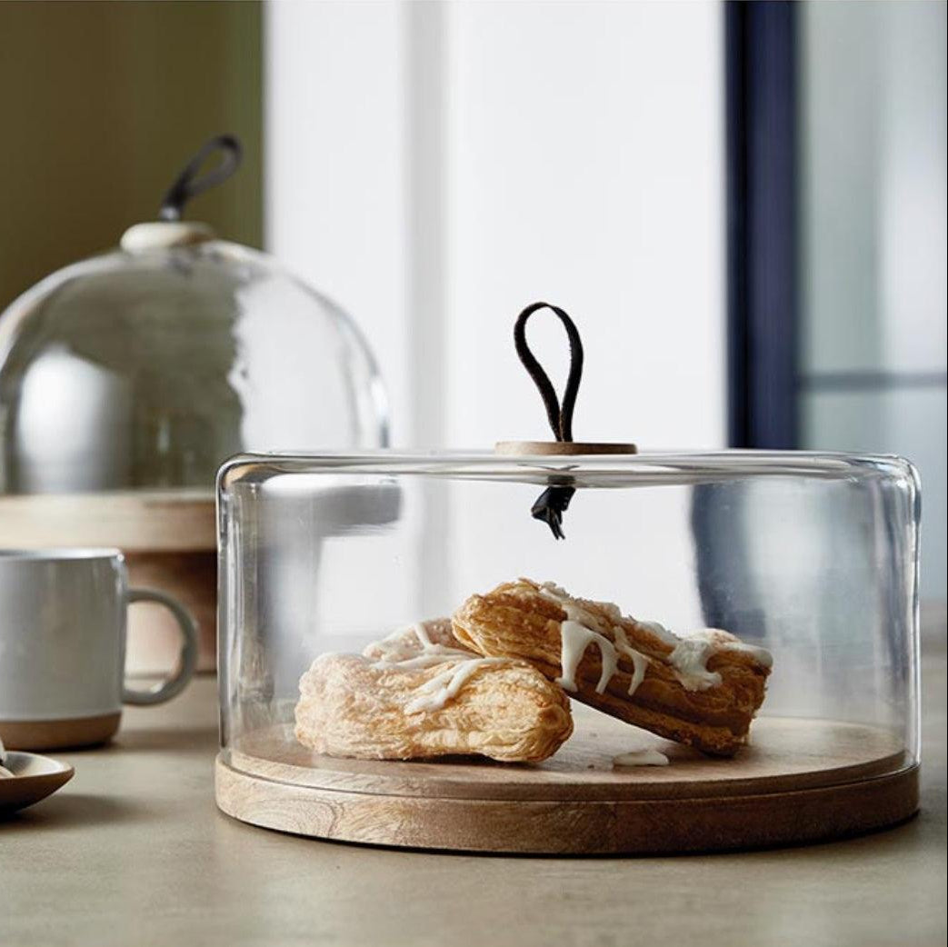 Modern_Glass_Wood_Base_Cake_1