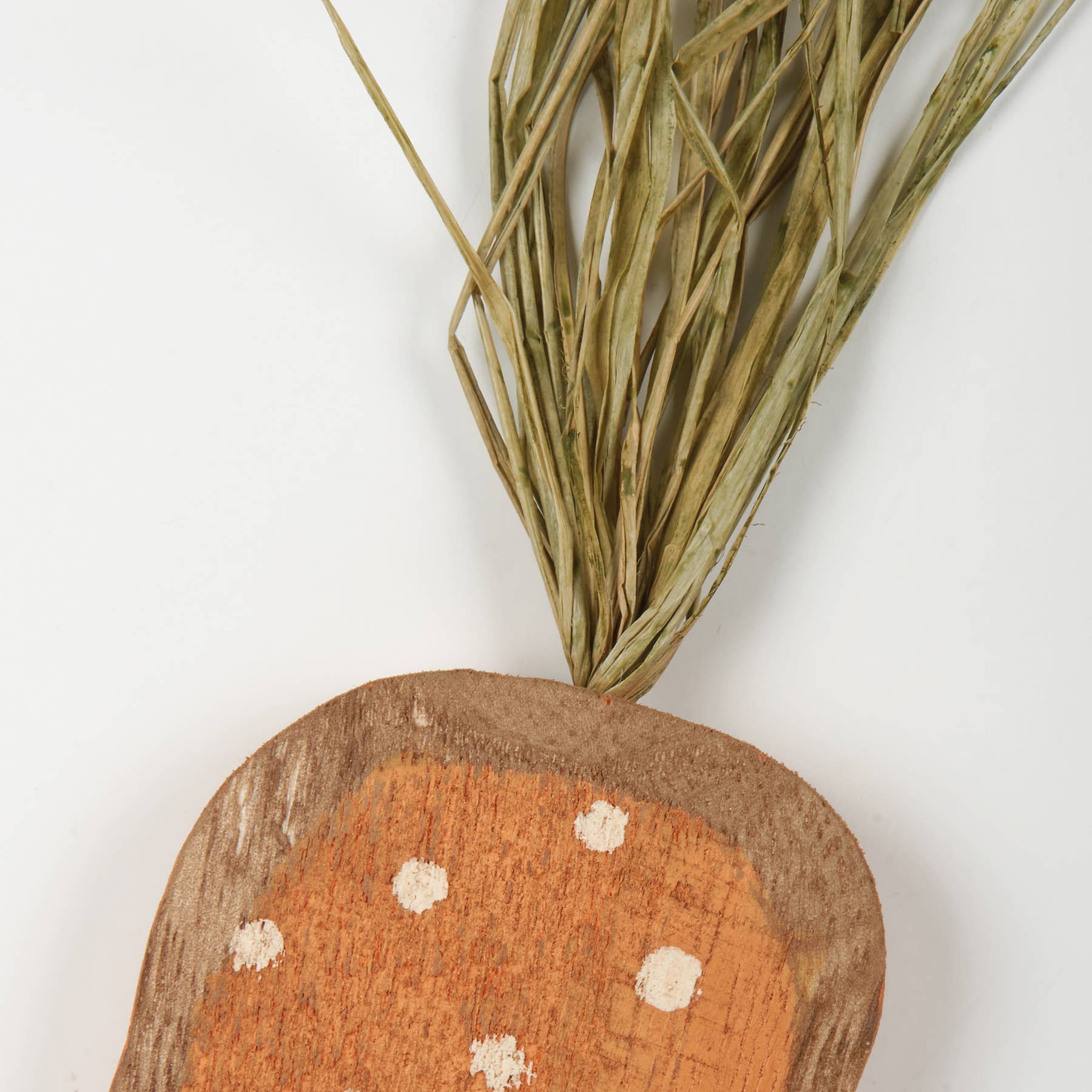 Dotted Wooden Carrot Med