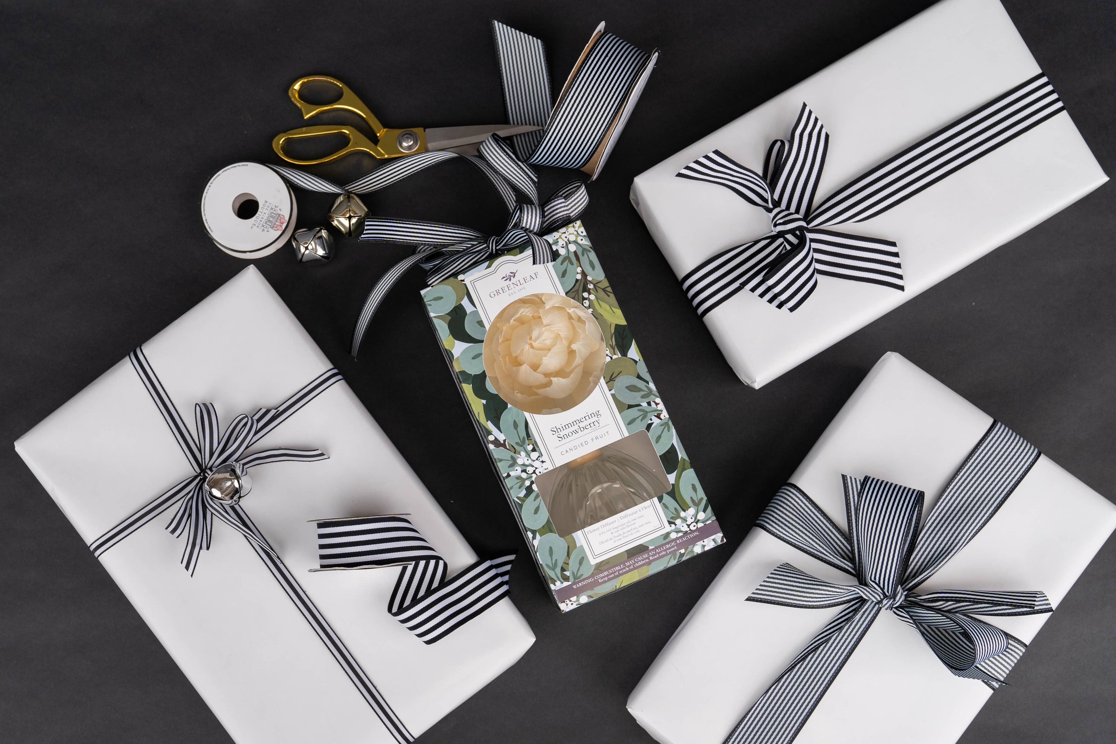 Shimmering Snowberry Flower Diffuser