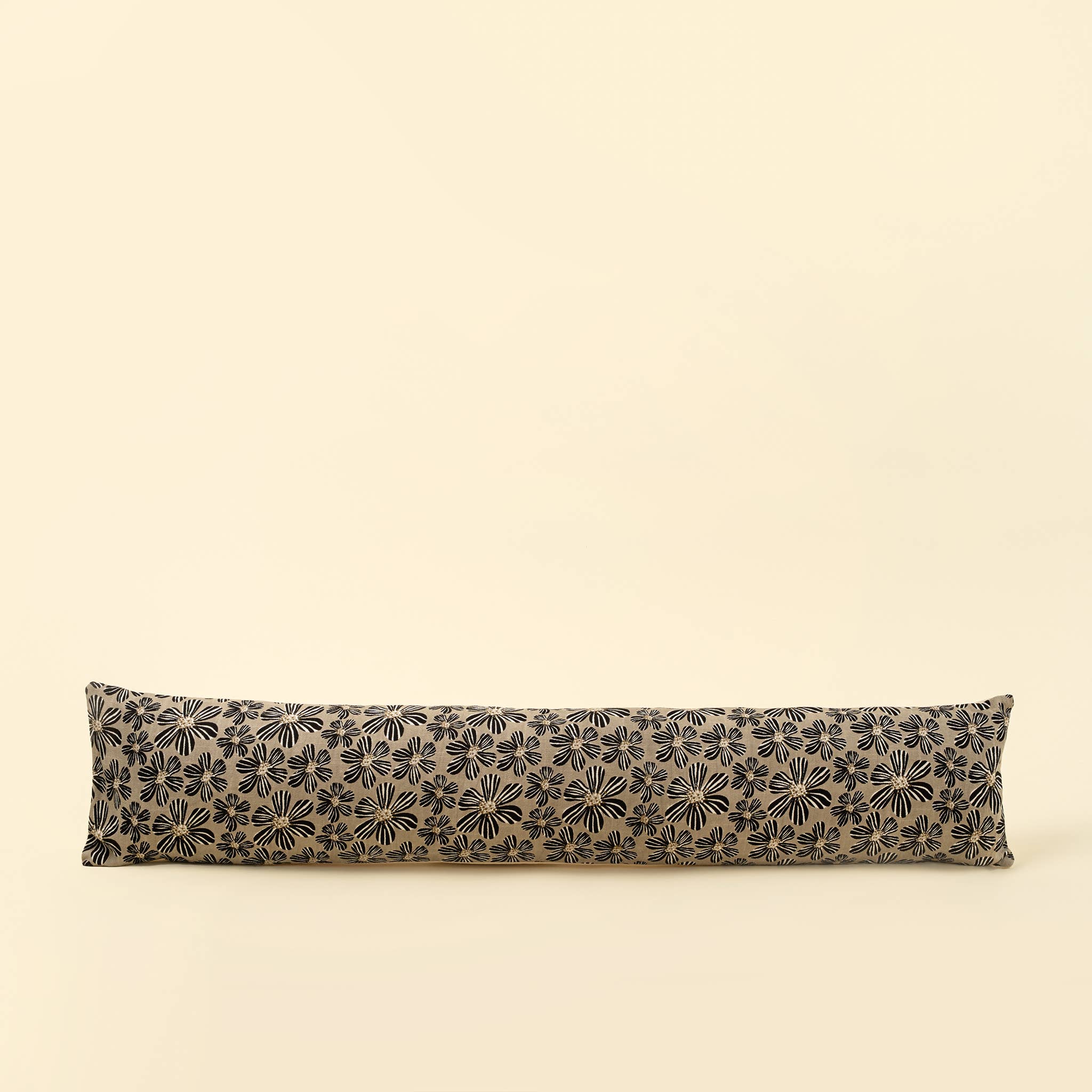 Daisy Play Long Polyfilled Lumbar, Black