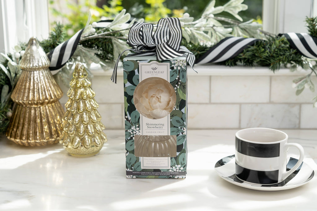 Shimmering Snowberry Flower Diffuser