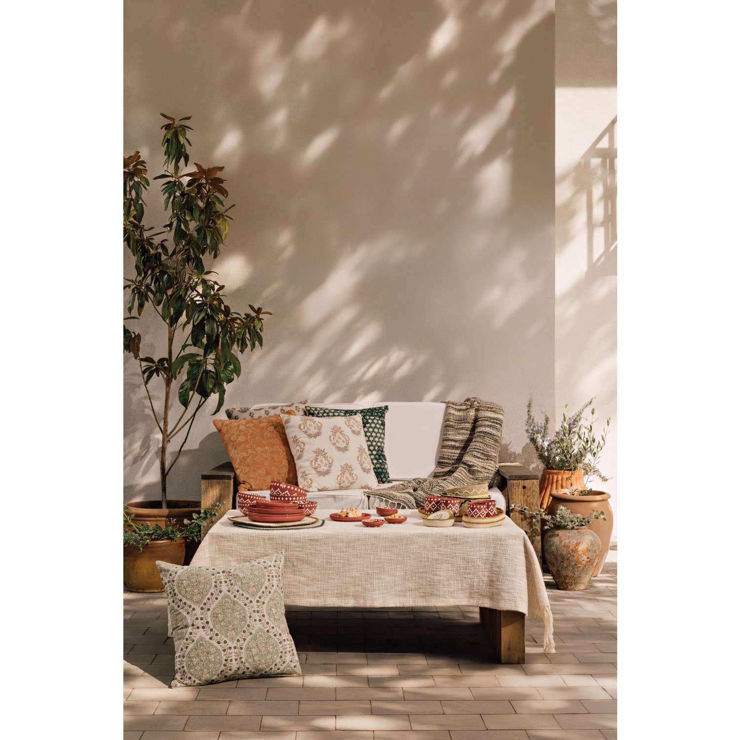 Filagree Pillow 20 x 20
