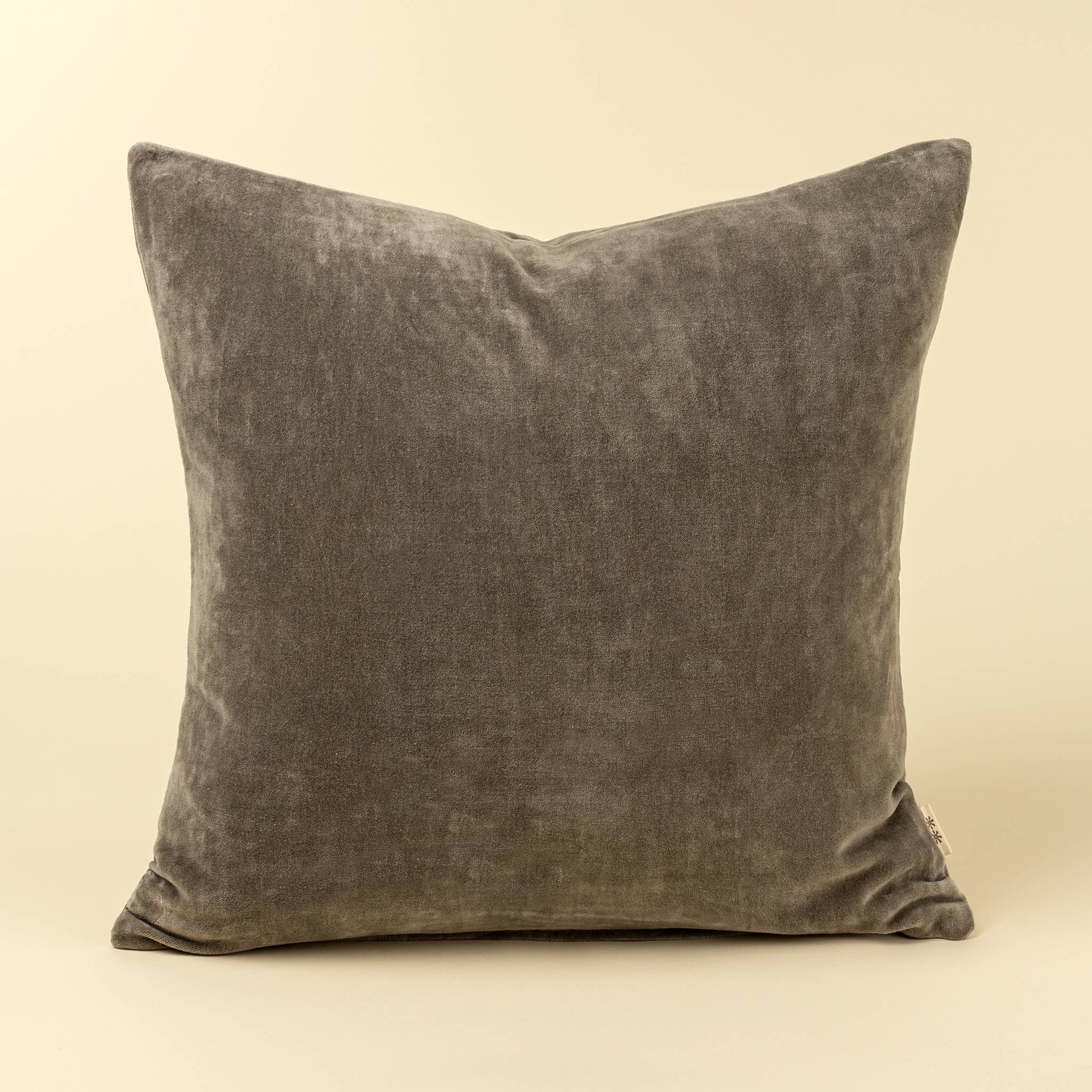20x20 Vera Luxe Velvet Pillow, Cypress