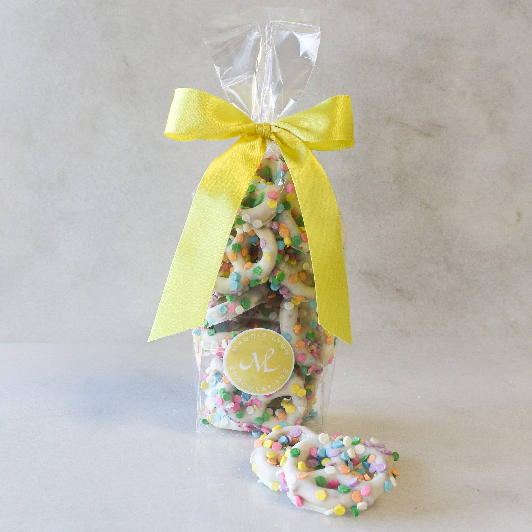 5oz White Chocolate Covered Pretzels - Spring Decorations