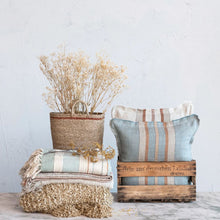 Chunky Knit Throw with Tassels