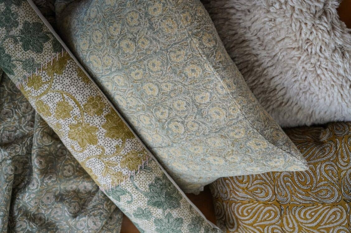 Vining Mini Polyfilled Lumbar