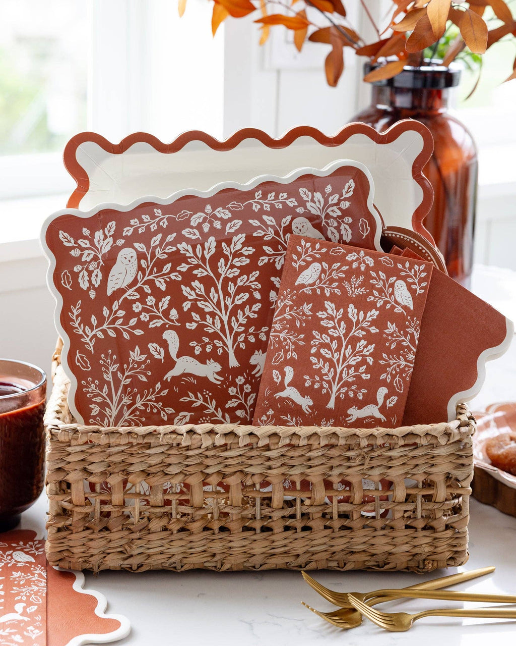 WDT1342 - Acorn Grove Square Paper Plates