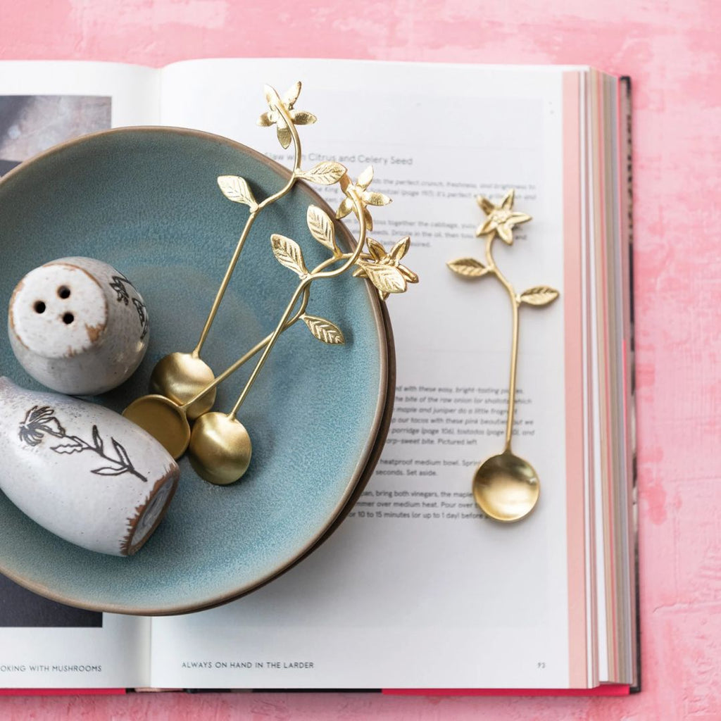 Gold Spoons with Flower Handles – Set of 4 in Drawstring Bag