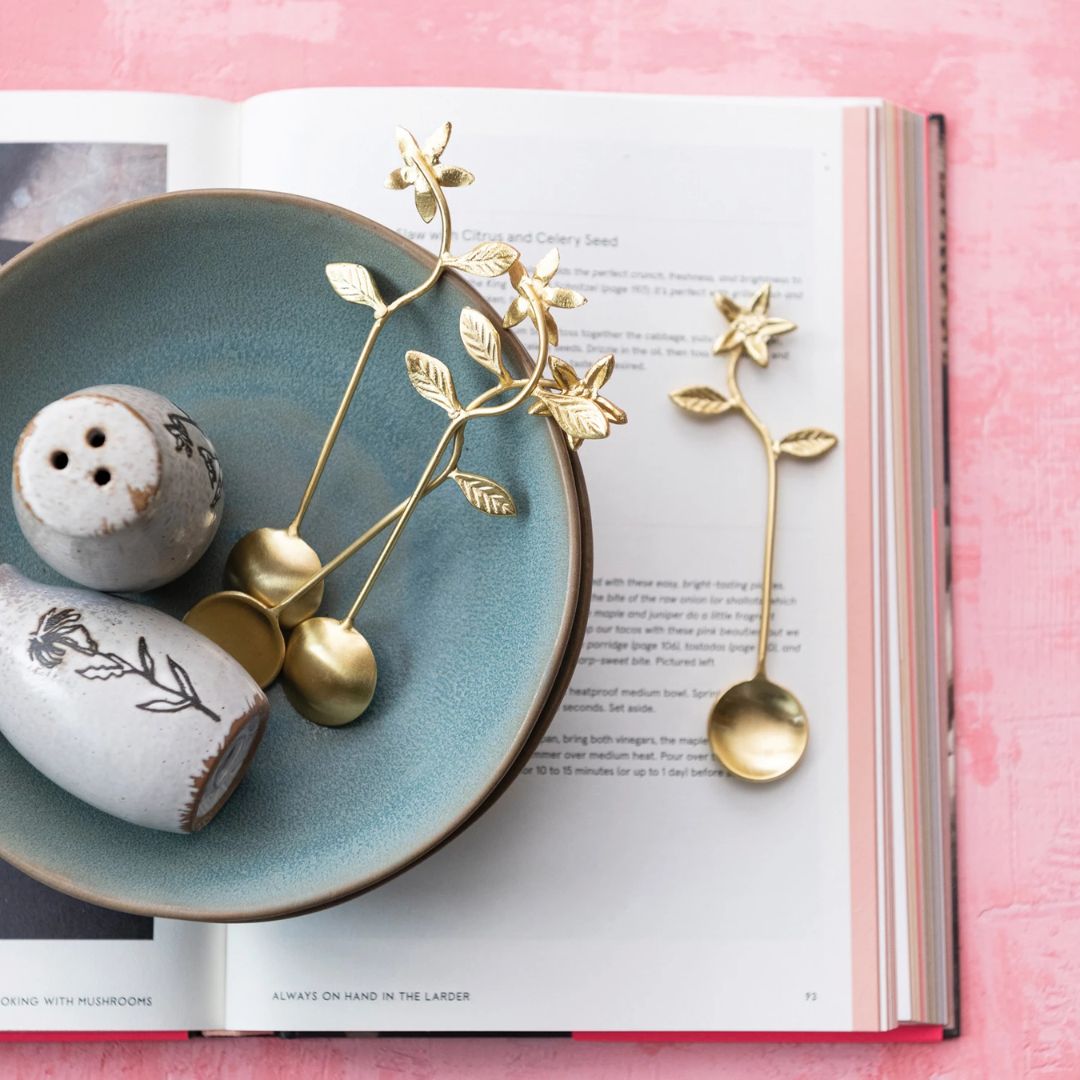 Gold Spoons with Flower Handles – Set of 4 in Drawstring Bag