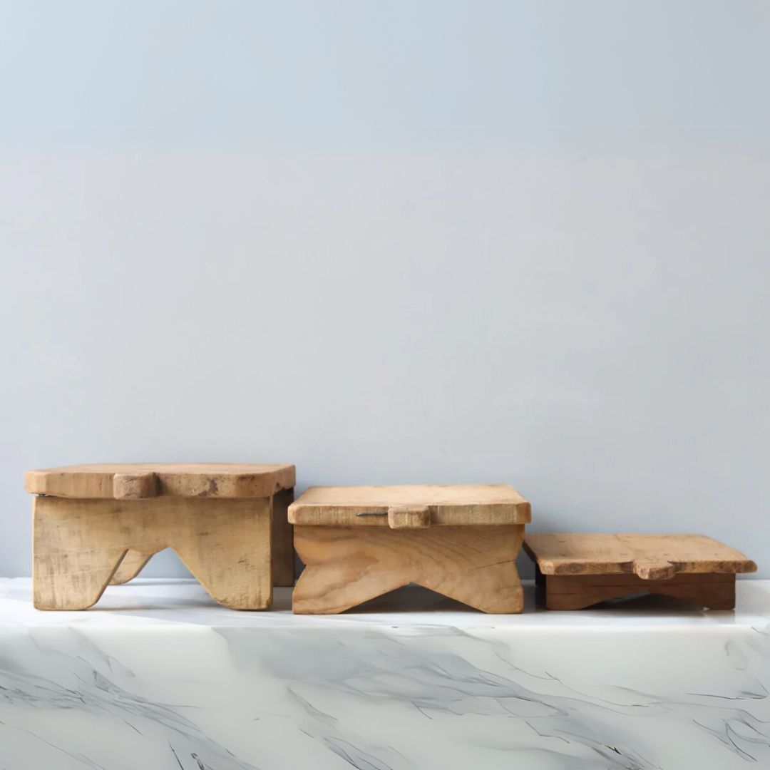 Found Footed Riser Wooden Board Tray – Rectangle, Medium