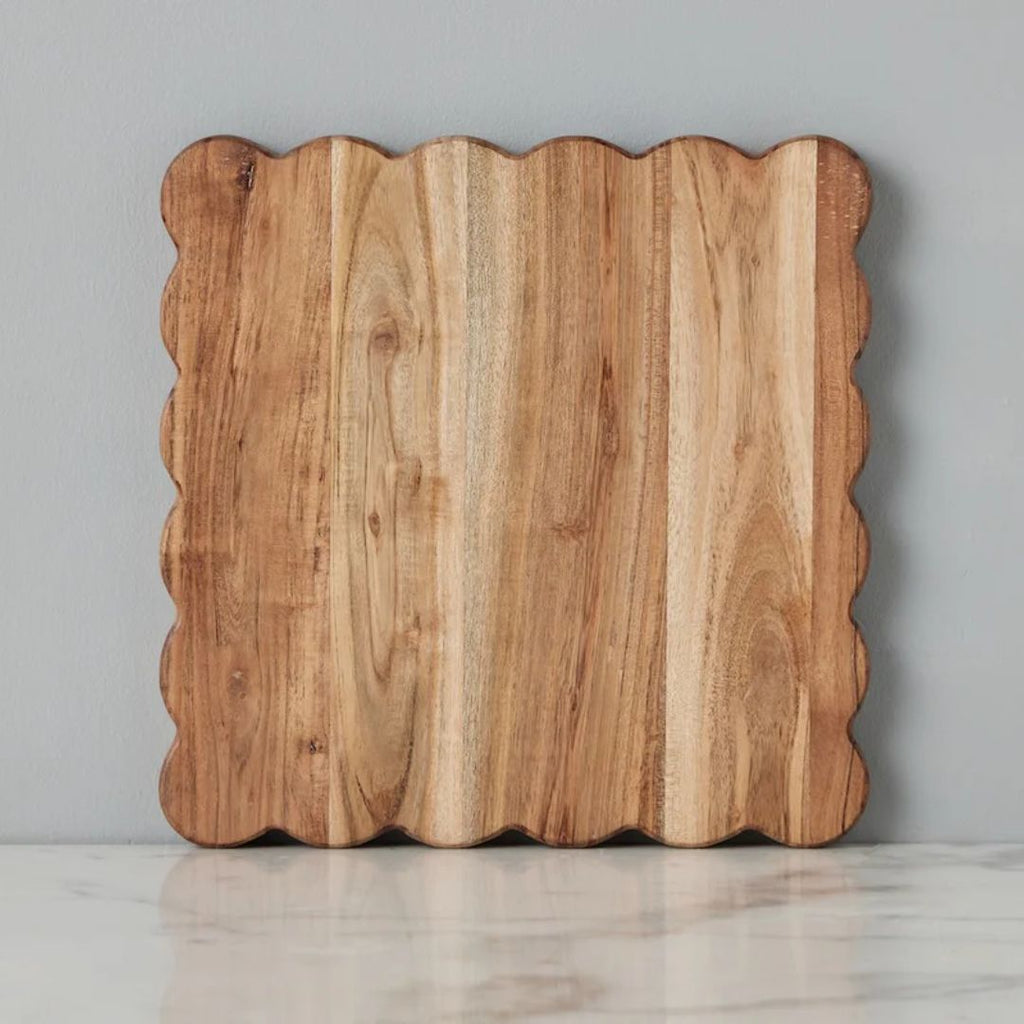 Square Scalloped Wooden Cutting Board - Medium