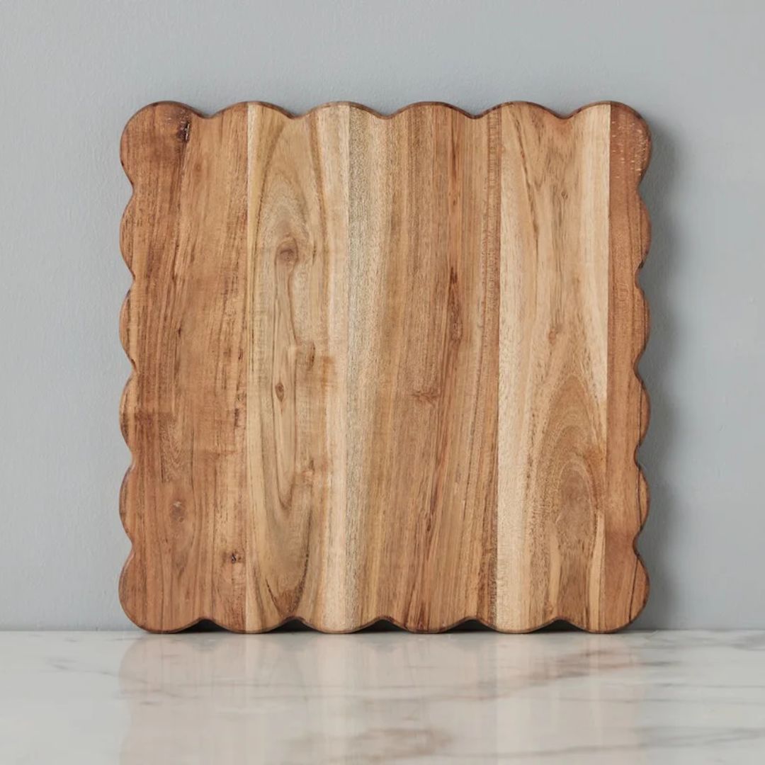 Square Scalloped Wooden Cutting Board - Medium