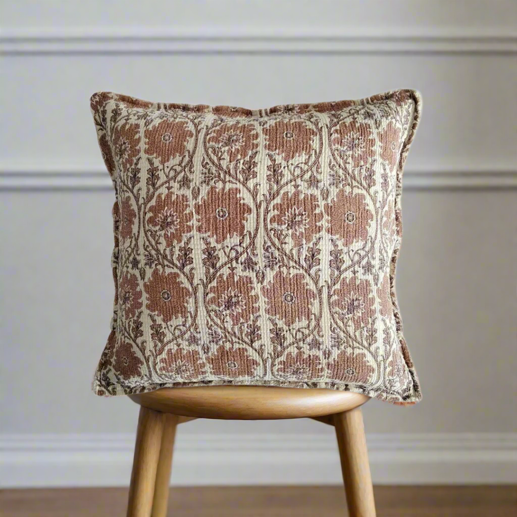 Cozy Cottage Botanical Print Throw Pillow - Thumbnail 2