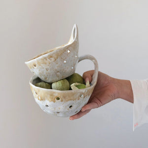 Stoneware Colander With Handles – Beige