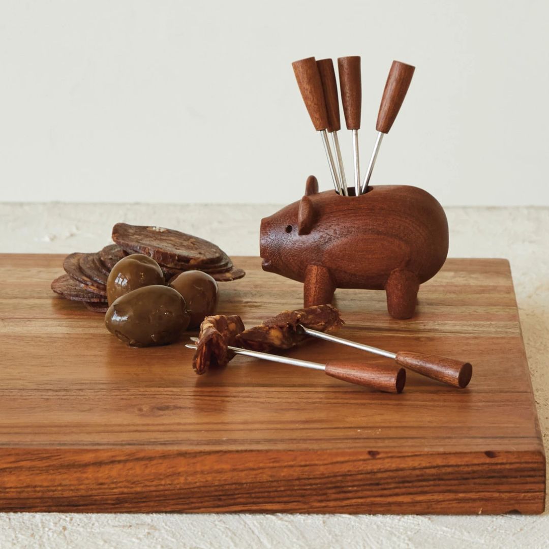 Sapele Wood Pig with Appetizer Sticks Set – Cozy Cottage