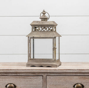 Sarah Lantern